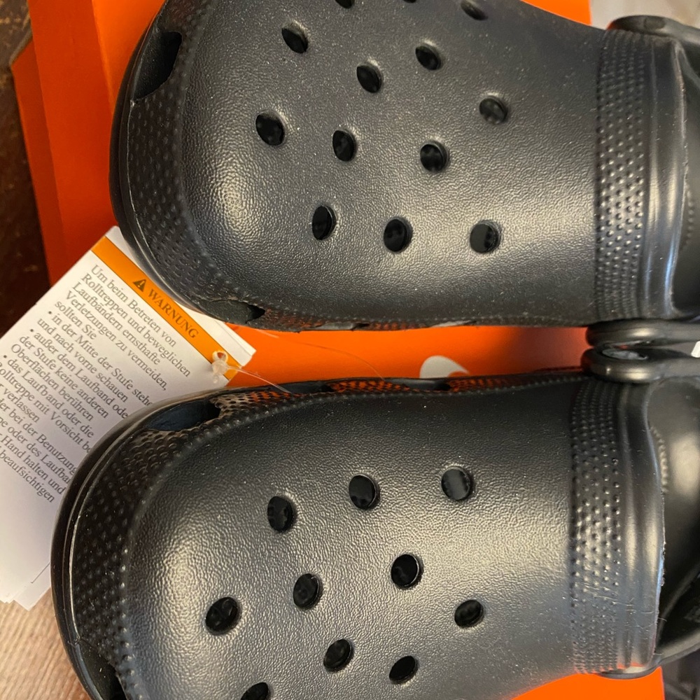 Crocs - Picture 6 of 6